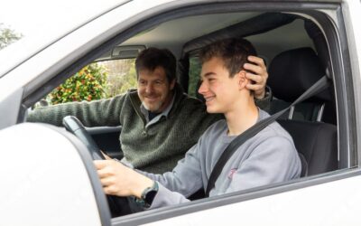 Transferir un coche de padres a hijos: cuándo hacerlo y coste